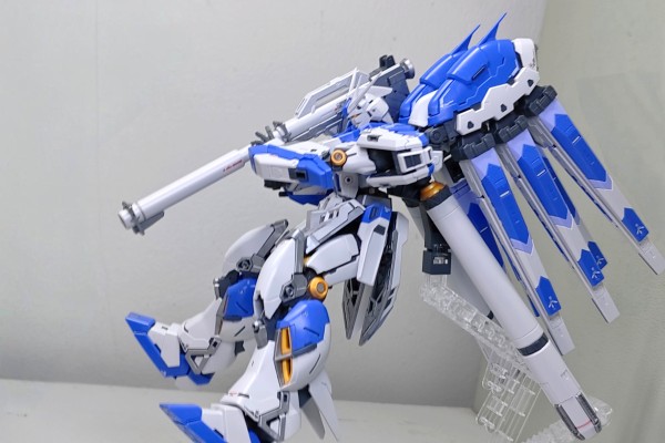 RG  Hi-ν高达专用超级米加火箭炮发射器&浮游炮展示组件