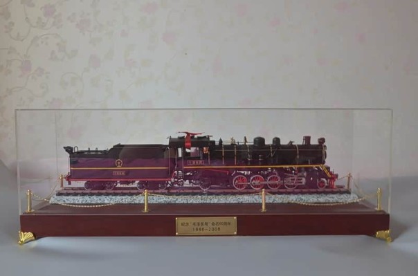 美标O比例 J-3 解放型（满铁Mikai）2-8-2蒸汽机车火车#304“毛泽东号”1949静态