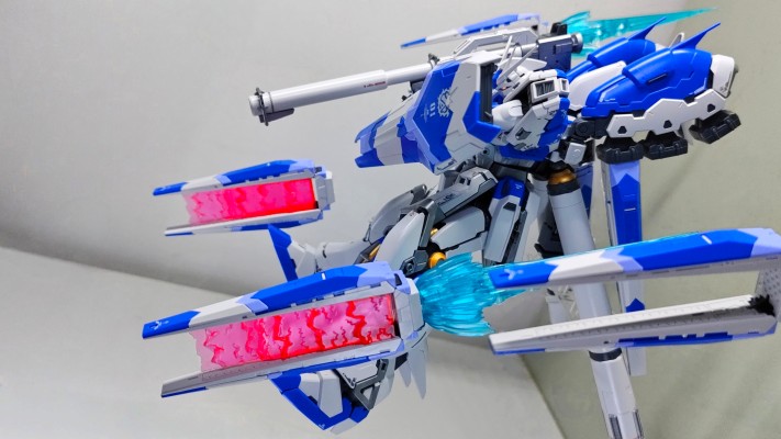 RG  Hi-ν高达专用超级米加火箭炮发射器&浮游炮展示组件
