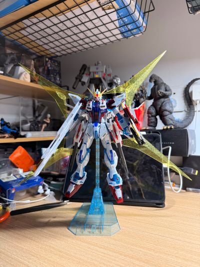 MG 1/100 高达创战者 GAT-X105B/ST 星际创制强袭高达  RG系统发动版