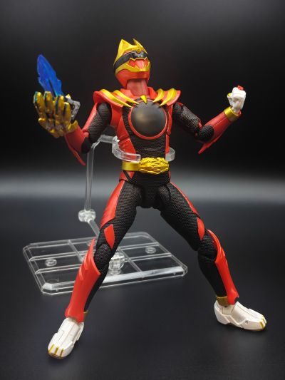 S.H.Figuarts 豪兽狼（首发专属战队指环配套版）