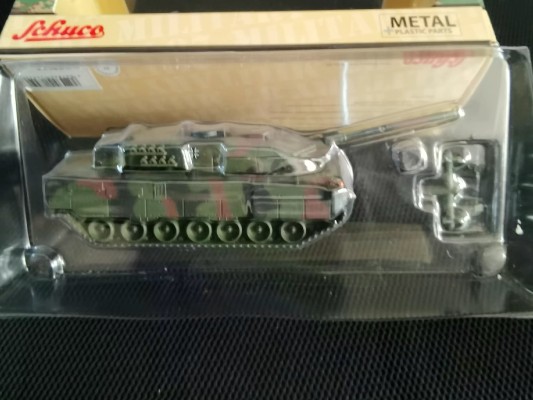 豹2A6坦克