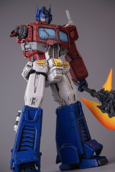 MDLX 变形金刚 擎天柱（漫画版）