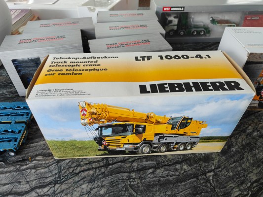 04-1036/1169 利勃海尔ltf1060-4.1卡车起重机 斯堪尼亚底盘（旧版）