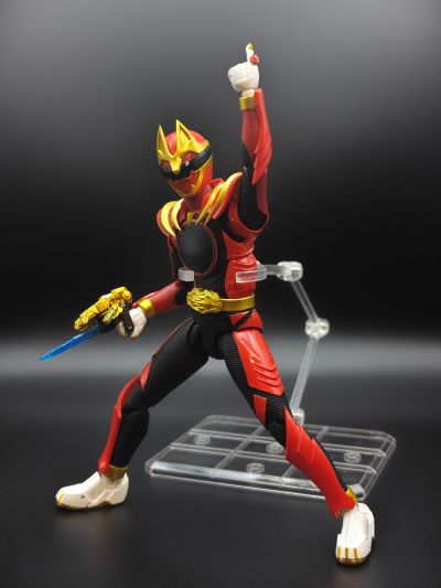 S.H.Figuarts 豪兽狼（首发专属战队指环配套版）