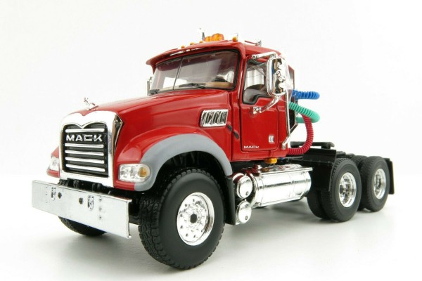 50，3115C-3117C 马克花岗岩MP牵引卡车