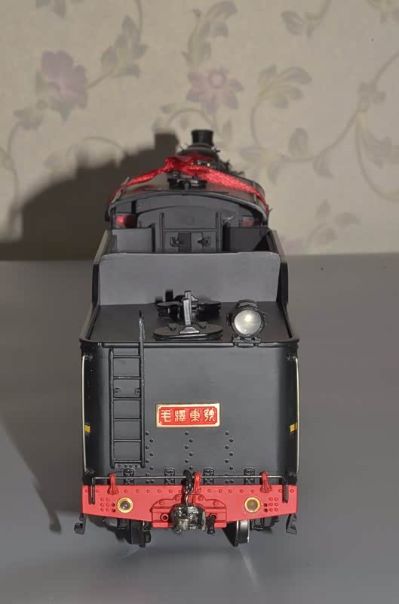 美标O比例 J-3 解放型（满铁Mikai）2-8-2蒸汽机车火车#304“毛泽东号”1949静态