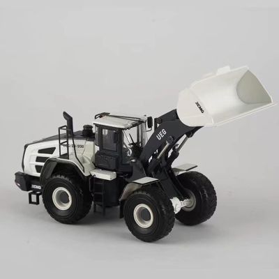 徐工XC998轮式装载机；UEG/E3流浪地球