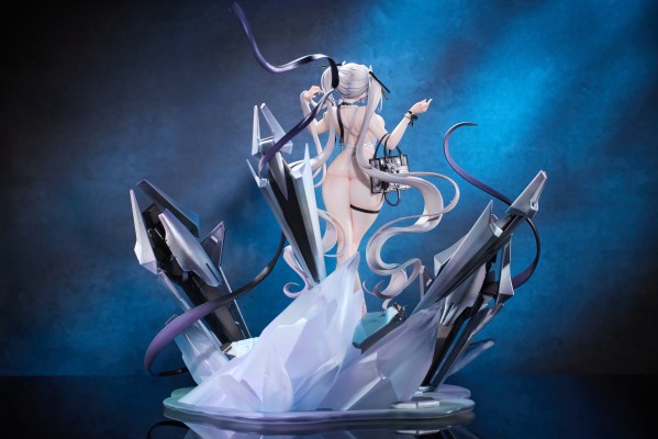 胜利女神：NIKKE 灰姑娘 泳装