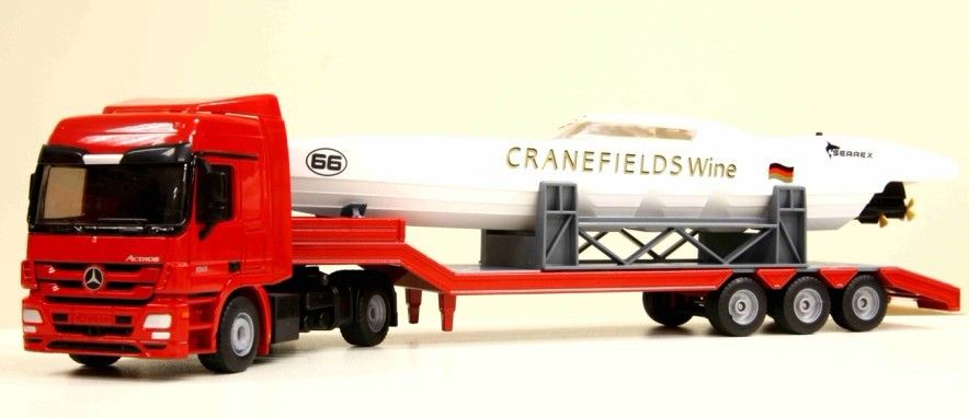 3936 梅赛德斯-奔驰Actros牵引卡车+平板拖车+游艇