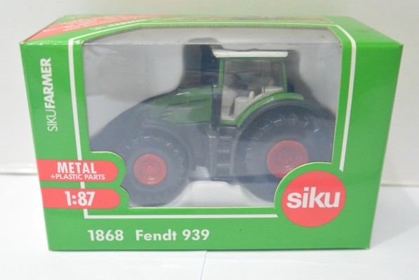 1868 芬特939拖拉机