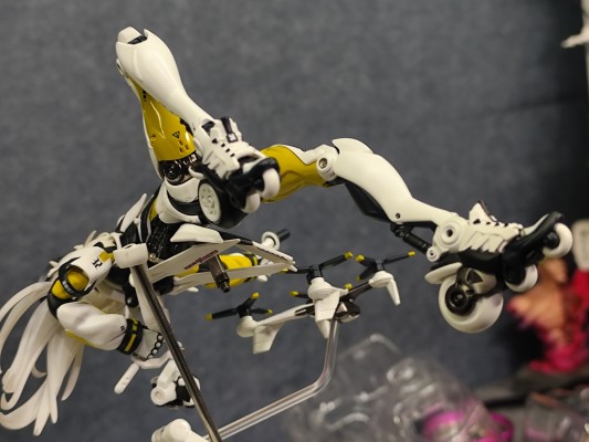 少女发动机 MOTORED CYBORG RUNNER SSX-155c "POP TRACKER"