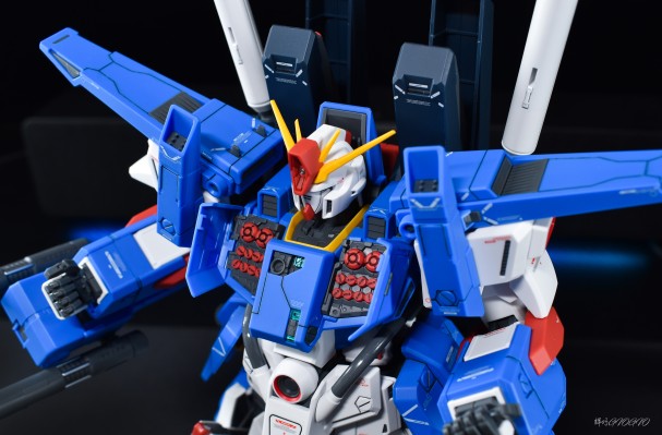 MG 1/100 全装甲型ZZ高达 Ka版