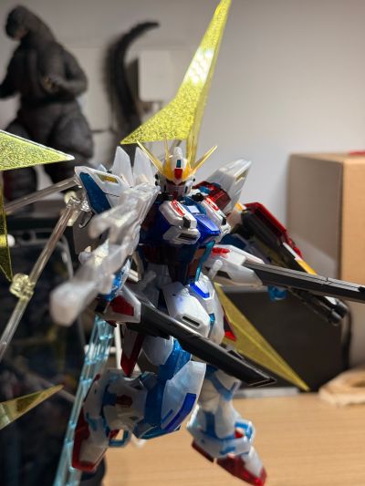 MG 1/100 高达创战者 GAT-X105B/ST 星际创制强袭高达  RG系统发动版