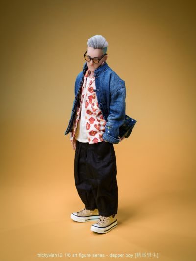 精致男生 泼漆洗水唐牛人偶套装