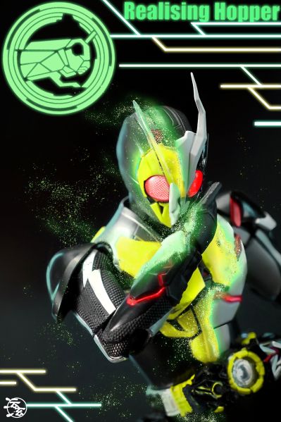 S.H.Figuarts 假面骑士零二 伊兹版 + 假面骑士零一 高跃飞蝗 套装