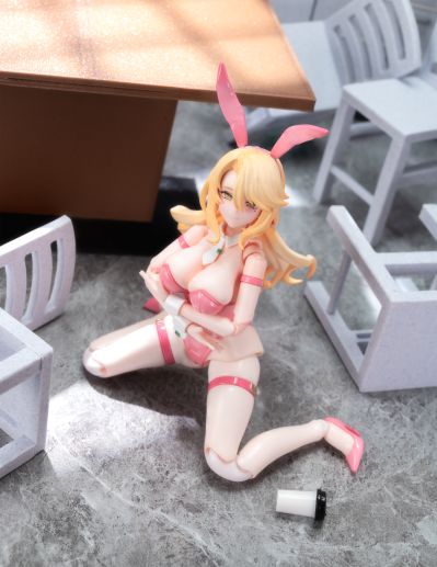 「兔子快速反应小队」——盾牌手 • 爱莲娜ERENA 异色版