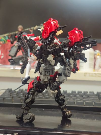 迷惘商会：异鸟代码 未来先锋系列 原始魔鸟