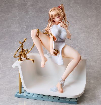 浴室少女