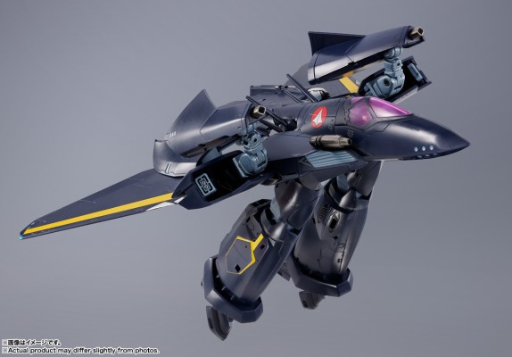 DX超合金 VF-17S 隐形夜魔女武神（卡姆林·木崎专用机）