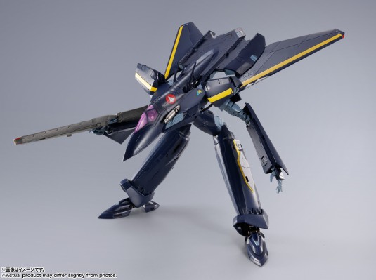 DX超合金 VF-17S 隐形夜魔女武神（卡姆林·木崎专用机）