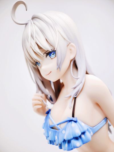 不时用俄语小声说真心话的邻桌艾莉同学  艾莉莎·米哈伊罗夫纳·九条 泳装度假 1/7比例人偶