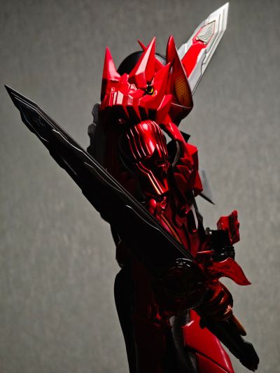 REAL ACTION HEROES 编号788 RAH GENESIS 假面骑士圣刃 勇气之龙