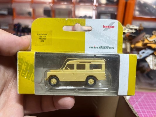 743266/roco662 路虎109越野车