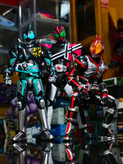 S.H.Figuarts 假面骑士苦涩加布 霹雳软糖形态