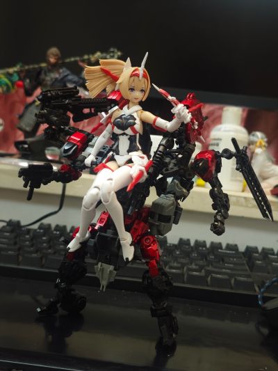 迷惘商会：异鸟代码 未来先锋系列 原始魔鸟