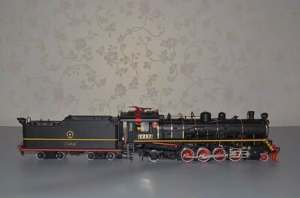 美标O比例 J-3 解放型（满铁Mikai）2-8-2蒸汽机车火车#304“毛泽东号”1949静态