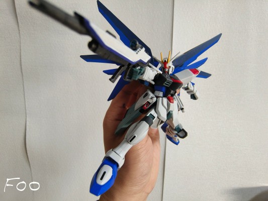 HG 1/144 自由高达