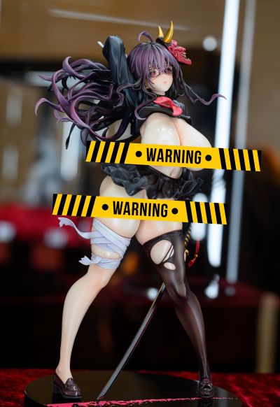 退魔学生会长 断罪院铃香