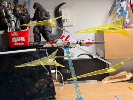 MG 1/100 高达创战者 GAT-X105B/ST 星际创制强袭高达  RG系统发动版