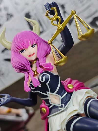 Desktop Cute 葬送的芙莉莲 断头台阿乌拉