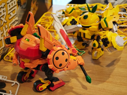 果宝特攻拼装机甲系列模型 香橙战宝