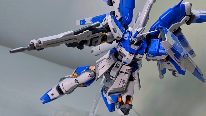 RG  Hi-ν高达专用超级米加火箭炮发射器&浮游炮展示组件