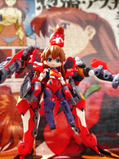 桌面军队 《新世纪福音战士新剧场版》 	式波·明日香·兰格雷与新世纪福音战士2号机