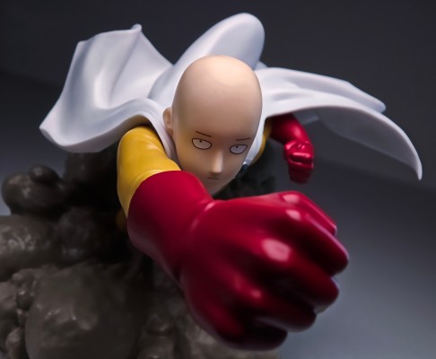 透视手办  一拳超人 琦玉