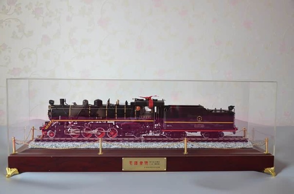 美标O比例 J-3 解放型（满铁Mikai）2-8-2蒸汽机车火车#304“毛泽东号”1949静态