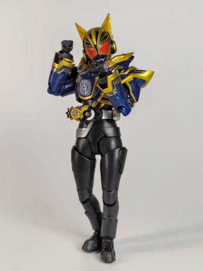 S.H.Figuarts 假面骑士娜猫 奇幻形态