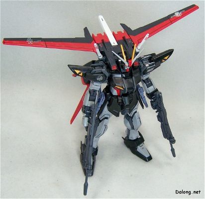 MG 1/100 机动战士高达SEED C.E.73 观星者 GAT-X105E+AQM/E-X09S 漆黑强袭高达