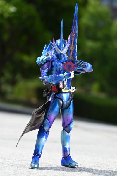 S.H.Figuarts  假面骑士十圣刃