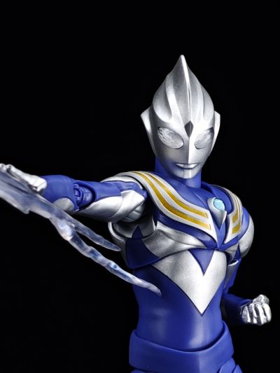 S.H.Figuarts（真骨雕制法） 迪迦奥特曼 空中型