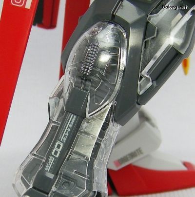 MG #65 机动战士高达SEED GAT-X105+AQM/E-X01 空装强袭高达&GAT-X105 强袭高达 30th Anniversary Clear Parts 