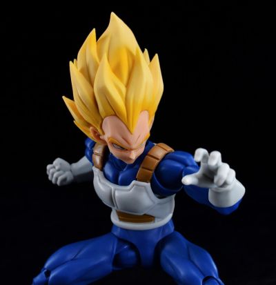 S.H.Figuarts 超级赛亚人贝吉塔〈危险的骄傲〉