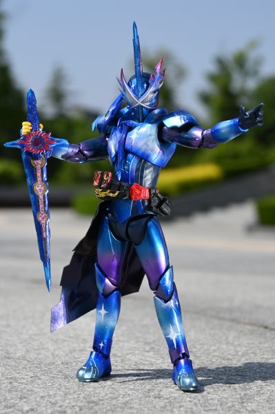 S.H.Figuarts  假面骑士十圣刃