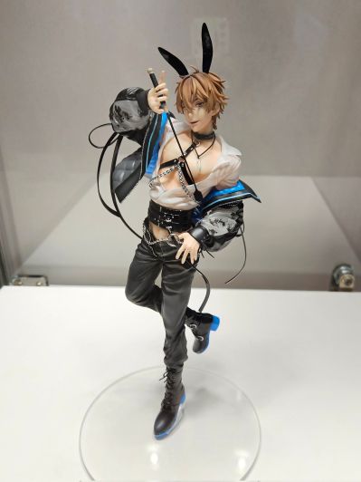 新世界狂欢 伊得 兔男郎