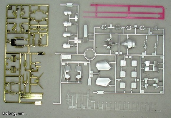MG 1/100 机动战士Z高达 MSZ-006 Z高达（Coating ver.）