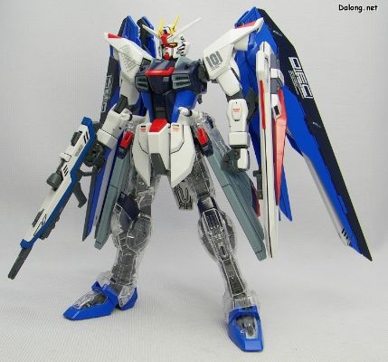 MG 1/100 自由高达【クリア外装パーツ付き】